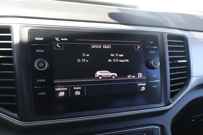 Volkswagen Atlas Vehicle Full-screen Gallery Image 30