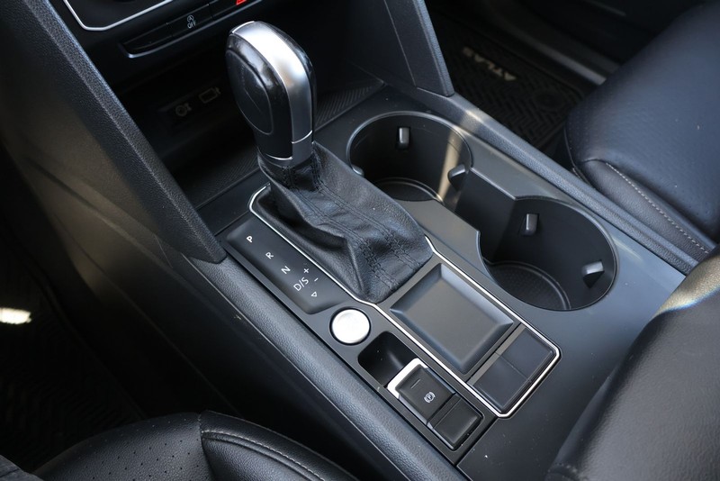 Volkswagen Atlas Vehicle Full-screen Gallery Image 32