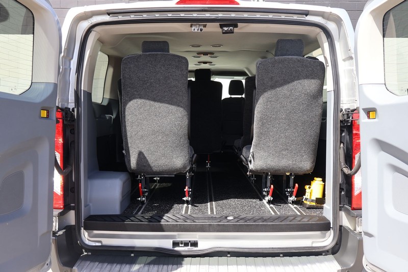 Ford Transit Wagon Vehicle Full-screen Gallery Image 08