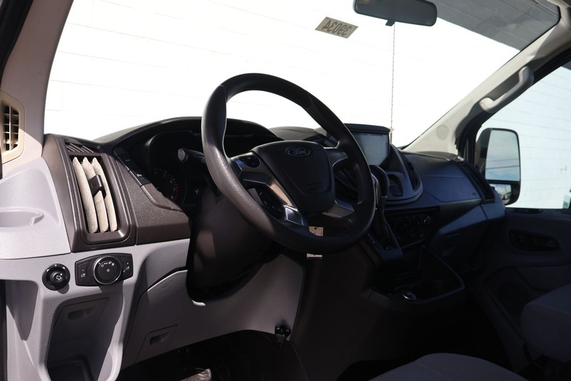 Ford Transit Wagon Vehicle Full-screen Gallery Image 14