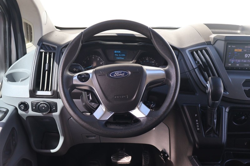 Ford Transit Wagon Vehicle Full-screen Gallery Image 24