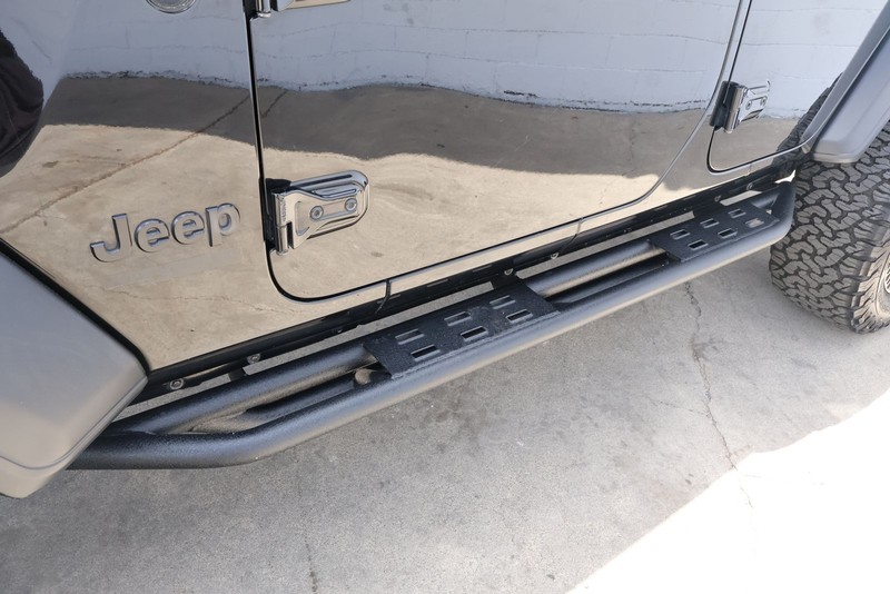 Jeep Wrangler Vehicle Full-screen Gallery Image 15