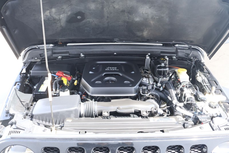 Jeep Wrangler Vehicle Full-screen Gallery Image 16