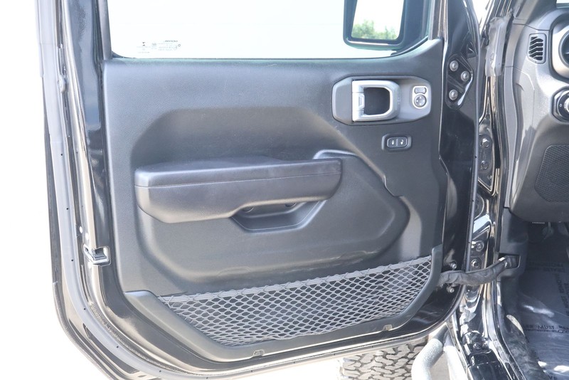 Jeep Wrangler Vehicle Full-screen Gallery Image 20