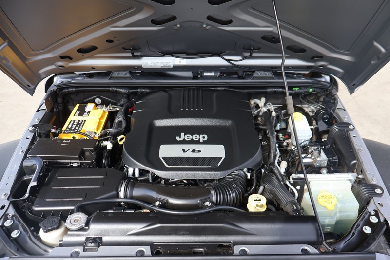 Jeep Wrangler JK Unlimited Vehicle Full-screen Gallery Image 12