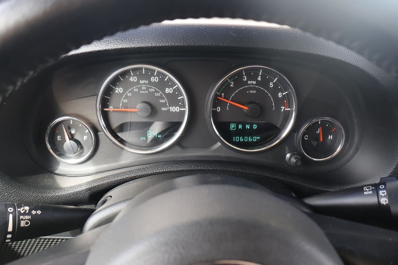 Jeep Wrangler JK Unlimited Vehicle Full-screen Gallery Image 23