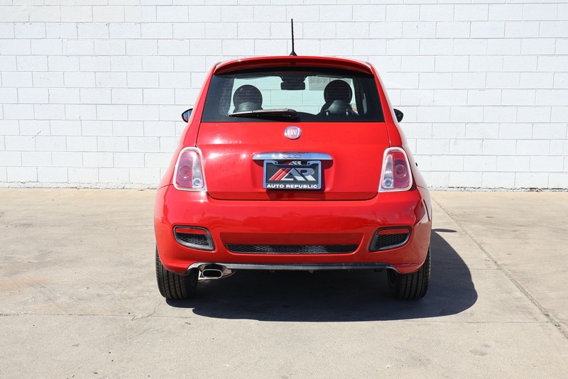 FIAT 500 Vehicle Full-screen Gallery Image 06