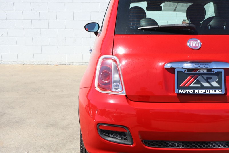 FIAT 500 Vehicle Full-screen Gallery Image 07