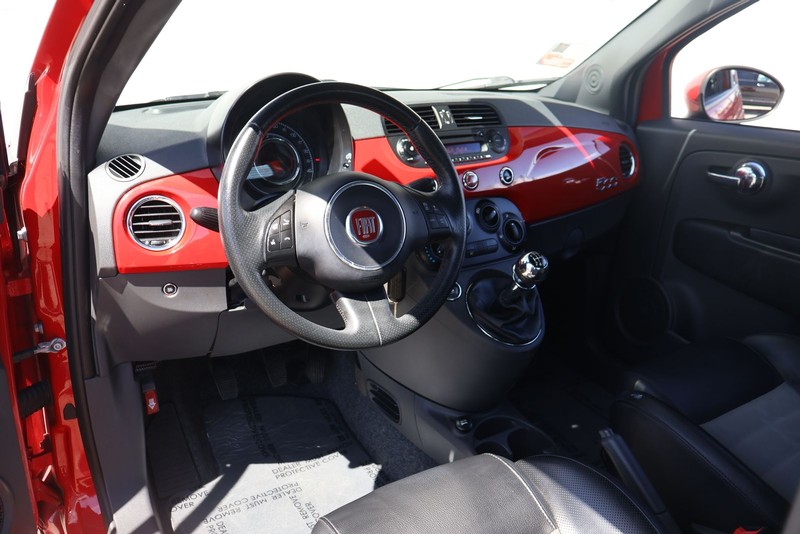 FIAT 500 Vehicle Full-screen Gallery Image 15