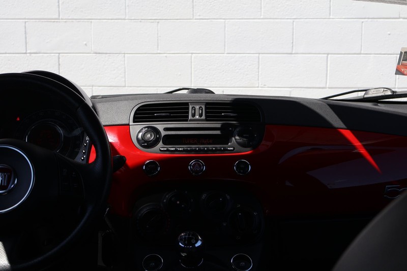 FIAT 500 Vehicle Full-screen Gallery Image 26