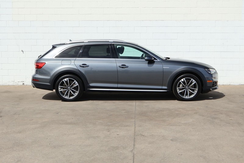Audi allroad Vehicle Full-screen Gallery Image 04
