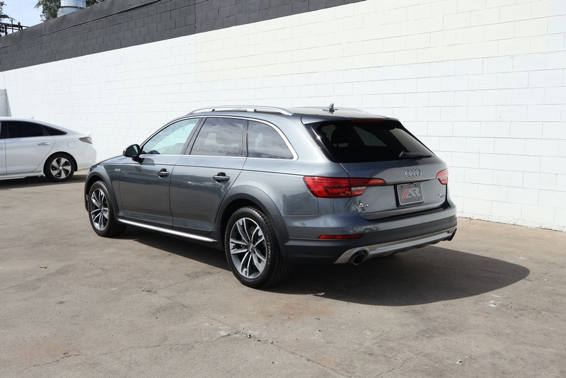 Audi allroad Vehicle Full-screen Gallery Image 10