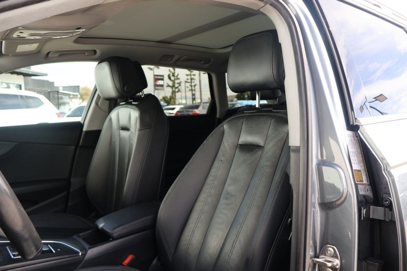 Audi allroad Vehicle Full-screen Gallery Image 18