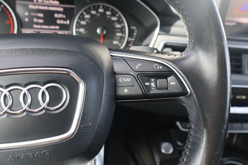 Audi allroad Vehicle Full-screen Gallery Image 29