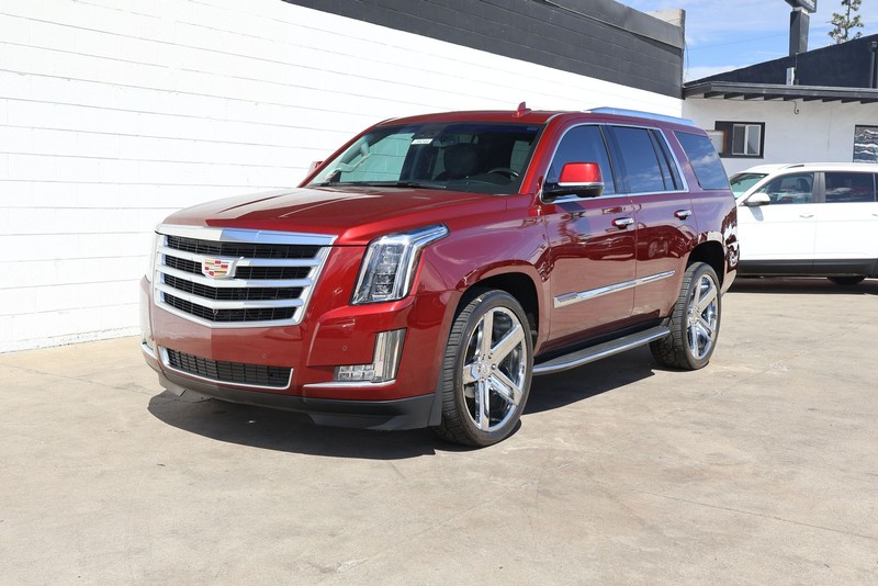 Cadillac Escalade Vehicle Full-screen Gallery Image 11
