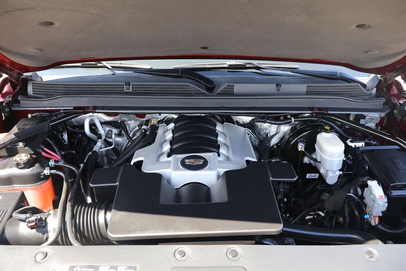 Cadillac Escalade Vehicle Full-screen Gallery Image 12