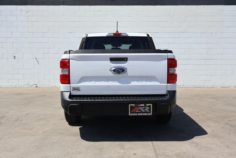 Ford Maverick Vehicle Full-screen Gallery Image 06