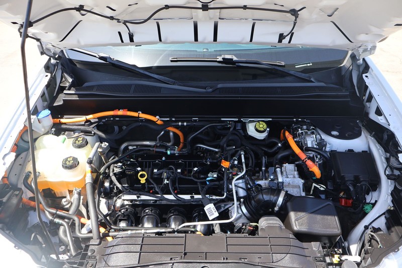 Ford Maverick Vehicle Full-screen Gallery Image 12