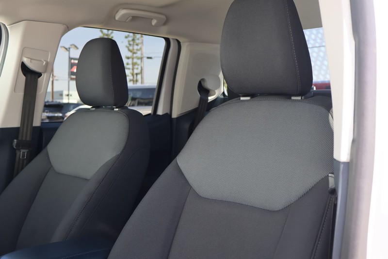 Ford Maverick Vehicle Full-screen Gallery Image 18