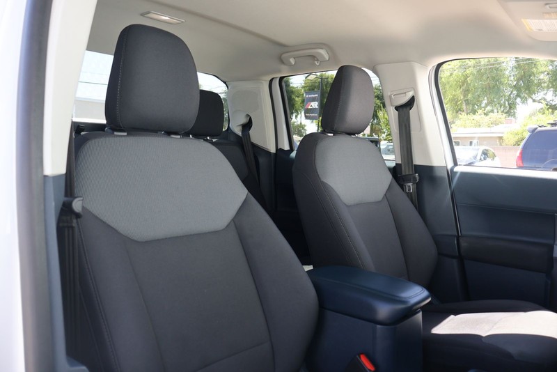 Ford Maverick Vehicle Full-screen Gallery Image 20