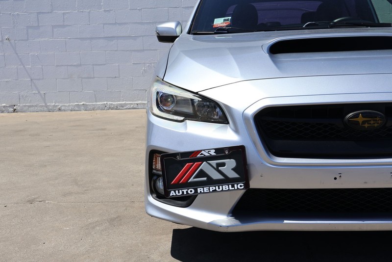 Subaru WRX STI Vehicle Full-screen Gallery Image 03