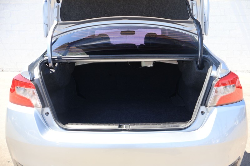 Subaru WRX STI Vehicle Full-screen Gallery Image 08