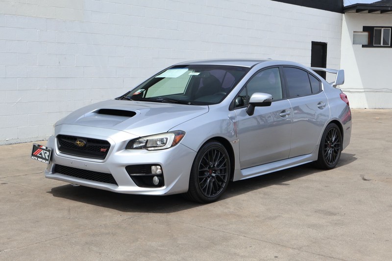 Subaru WRX STI Vehicle Full-screen Gallery Image 11