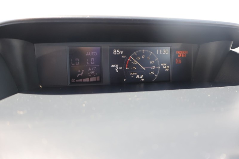 Subaru WRX STI Vehicle Full-screen Gallery Image 22