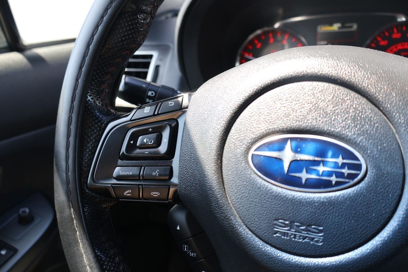 Subaru WRX STI Vehicle Full-screen Gallery Image 25