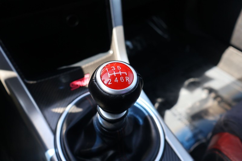 Subaru WRX STI Vehicle Full-screen Gallery Image 30