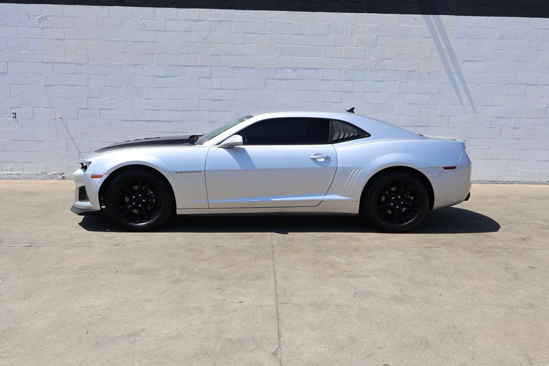 Chevrolet Camaro Vehicle Full-screen Gallery Image 10