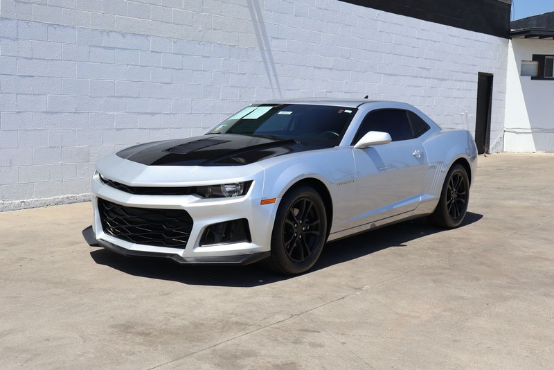 Chevrolet Camaro Vehicle Full-screen Gallery Image 11