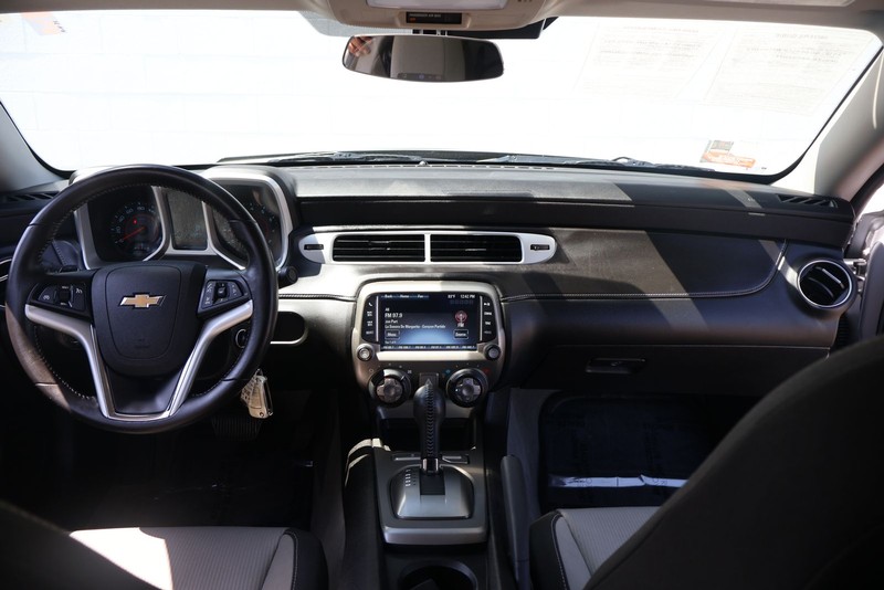 Chevrolet Camaro Vehicle Full-screen Gallery Image 20