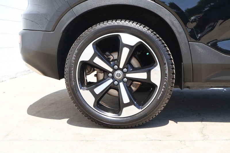 Volvo XC40 Vehicle Full-screen Gallery Image 14