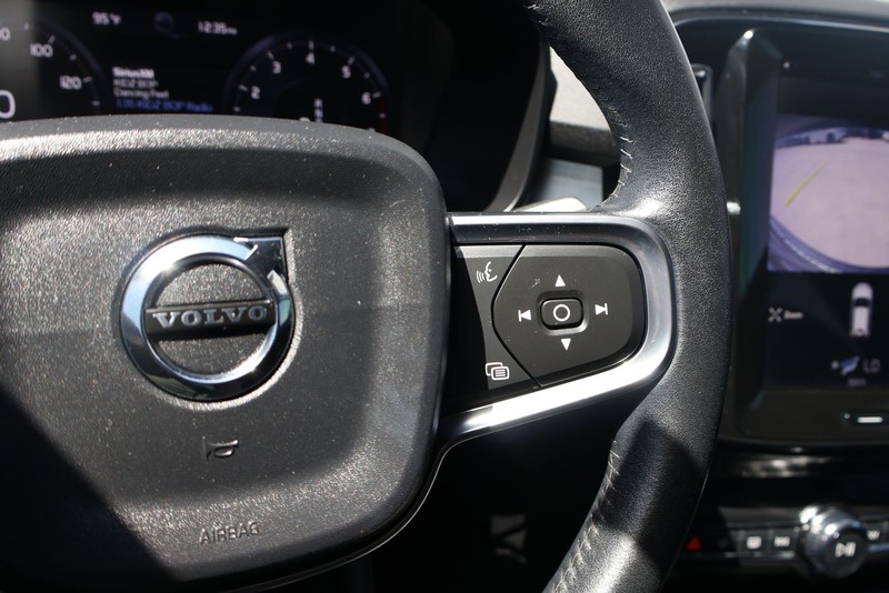 Volvo XC40 Vehicle Full-screen Gallery Image 27