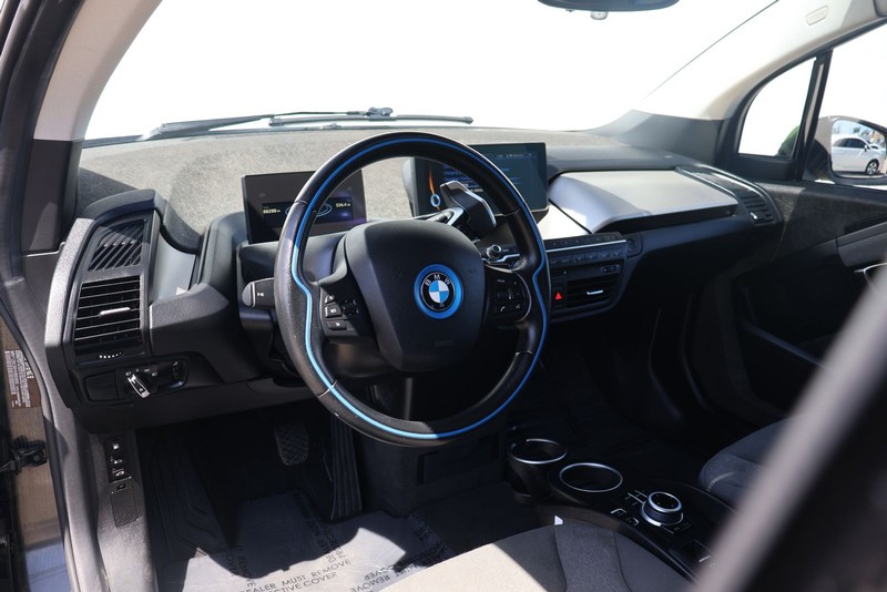 BMW i3 Vehicle Full-screen Gallery Image 16