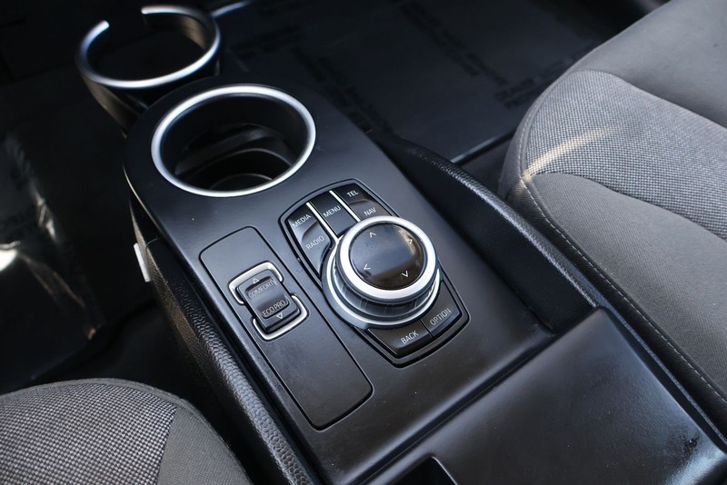 BMW i3 Vehicle Full-screen Gallery Image 32