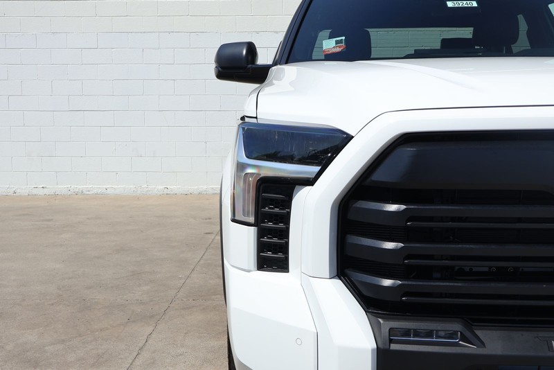 Toyota Tundra 2WD Vehicle Full-screen Gallery Image 04