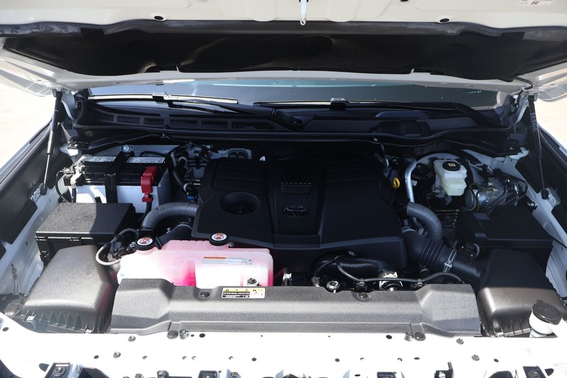 Toyota Tundra 2WD Vehicle Full-screen Gallery Image 12
