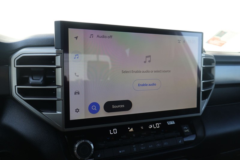 Toyota Tundra 2WD Vehicle Full-screen Gallery Image 29