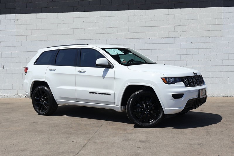 Jeep Grand Cherokee Vehicle Full-screen Gallery Image 01
