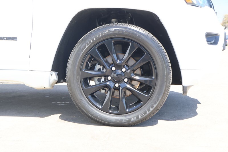 Jeep Grand Cherokee Vehicle Full-screen Gallery Image 13