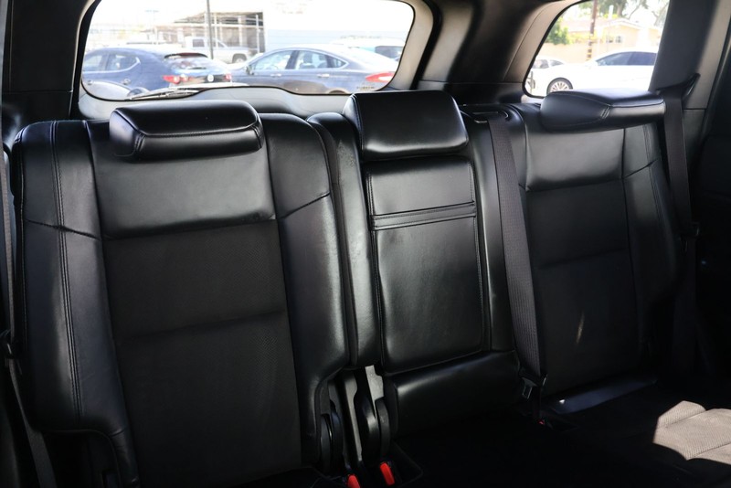 Jeep Grand Cherokee Vehicle Full-screen Gallery Image 21