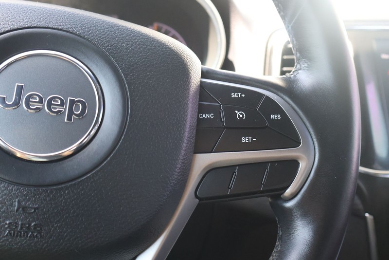 Jeep Grand Cherokee Vehicle Full-screen Gallery Image 27