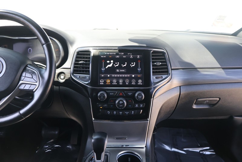 Jeep Grand Cherokee Vehicle Full-screen Gallery Image 28