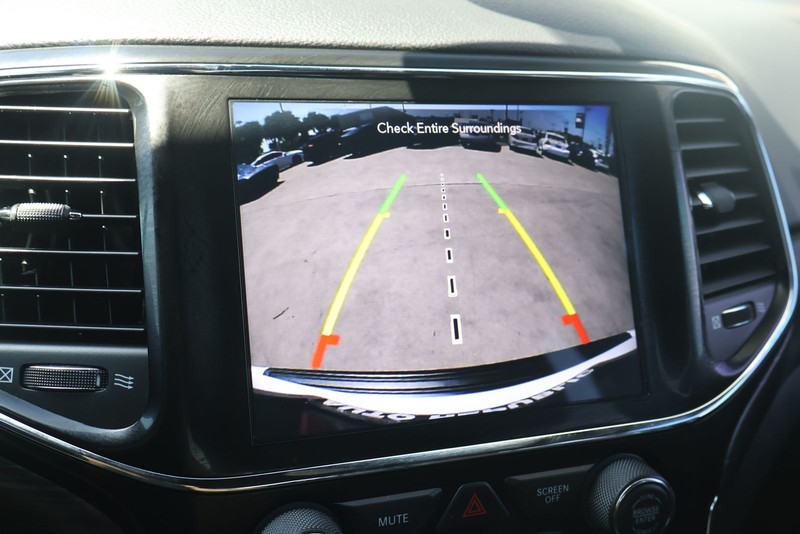 Jeep Grand Cherokee Vehicle Full-screen Gallery Image 30