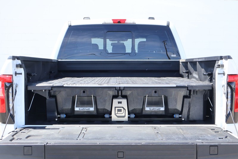 Ford F-150 Lightning Vehicle Full-screen Gallery Image 08