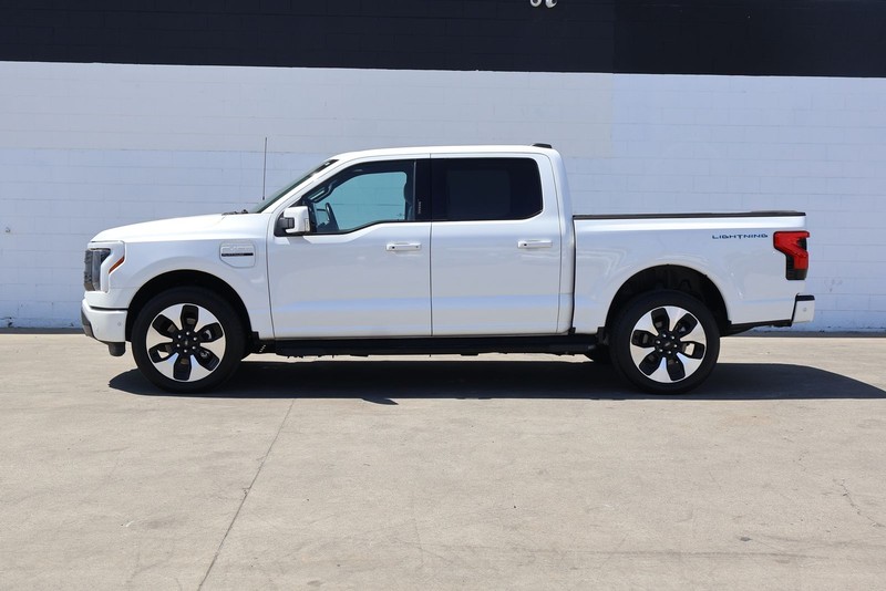 Ford F-150 Lightning Vehicle Full-screen Gallery Image 11