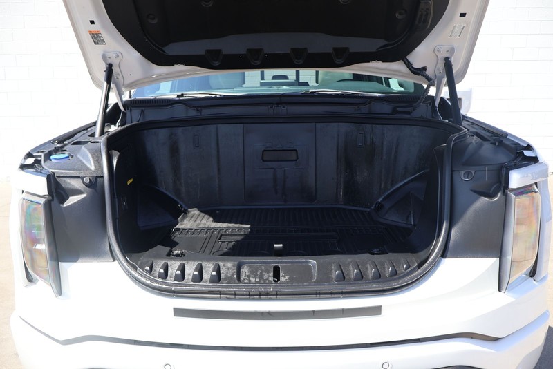 Ford F-150 Lightning Vehicle Full-screen Gallery Image 13