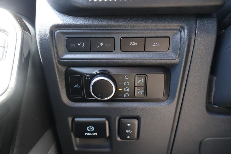 Ford F-150 Lightning Vehicle Full-screen Gallery Image 18